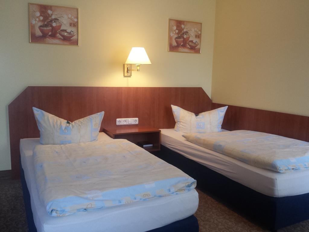 Hotel Evabrunnen Bischofswerda Bilik gambar